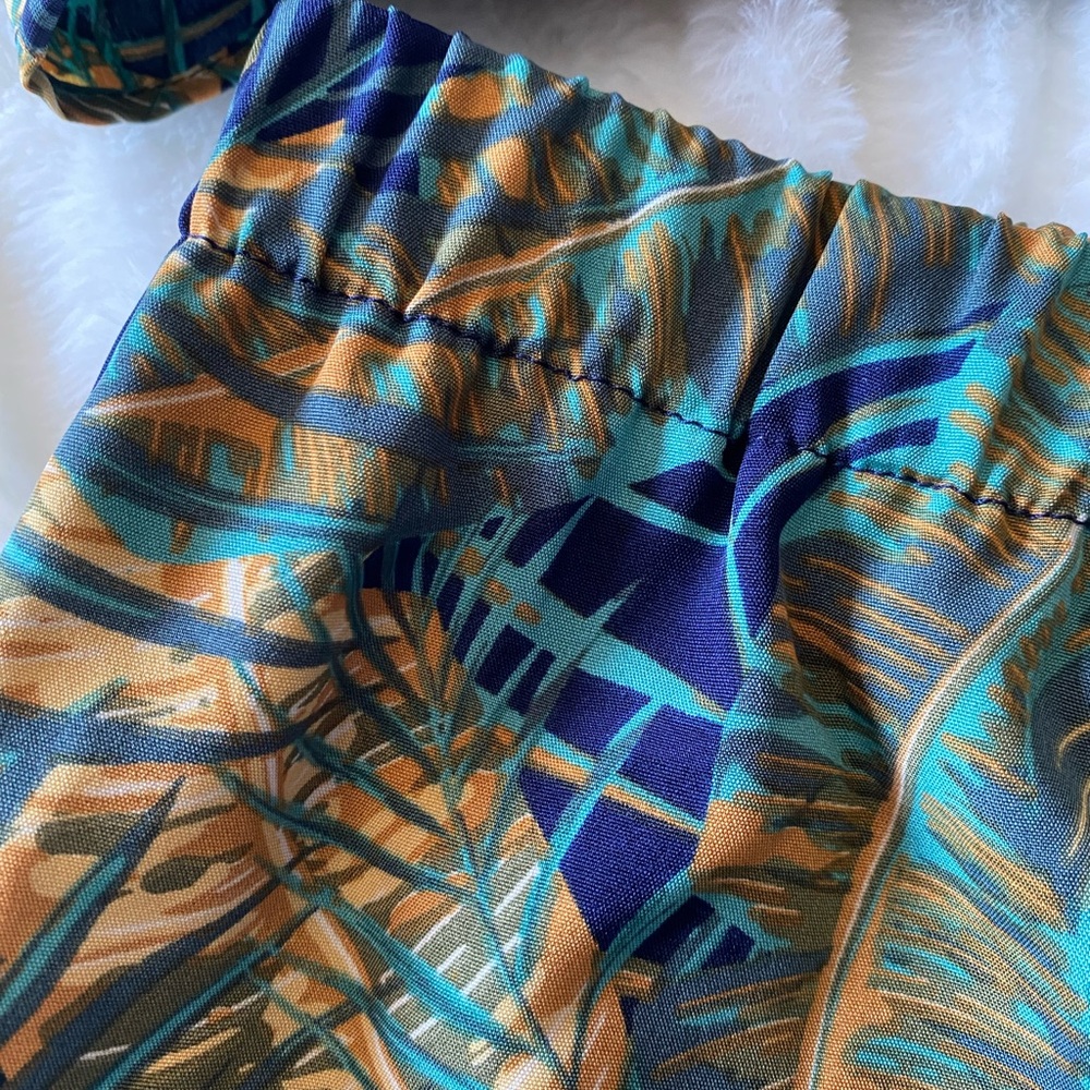 Tropical Leaf Print Two-Piece Set - Picture 7 of 10